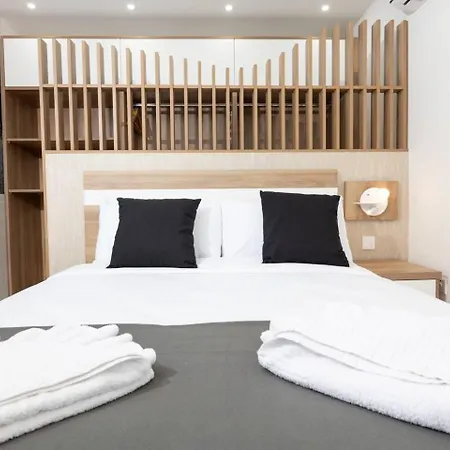 Ivory Seafront With Views!- Fl 25 By Homely * St. Paul's Bay