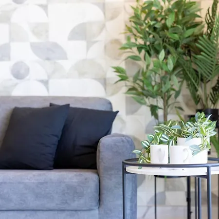 Daire Ivory Seafront With Views!- Fl 25 By Homely *