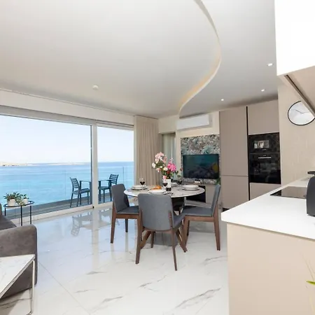 Ivory Seafront With Views!- Fl 25 By Homely 公寓